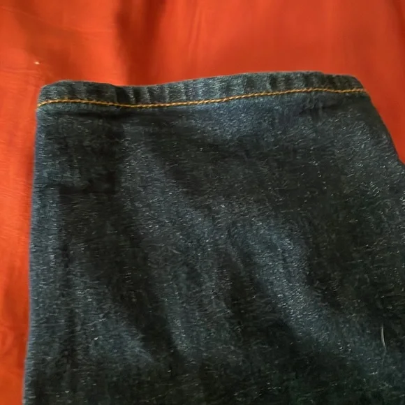 Old Navy Athletic Fit Jeans - Picture 7 of 9